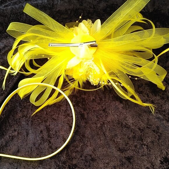 Yellow feather, clip fascinator (007) main image 4